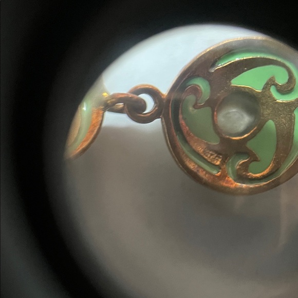 Sterlings 925 & green enamel Elegant Green and Gold Bracelet - Picture 7 of 9